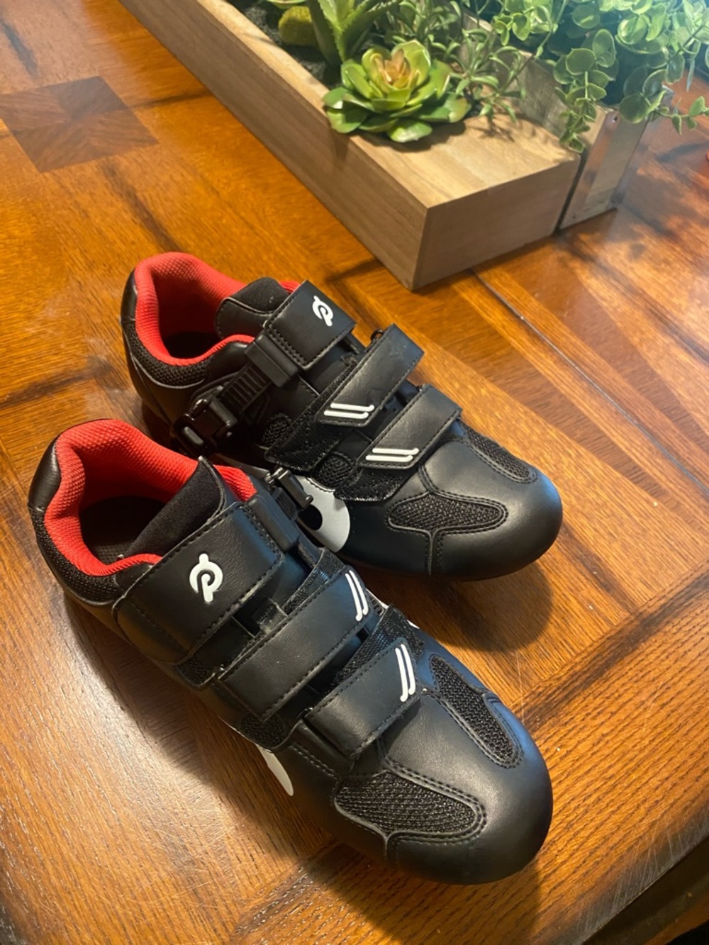 Peloton Black and Red Cycling Shoes - Clip in.